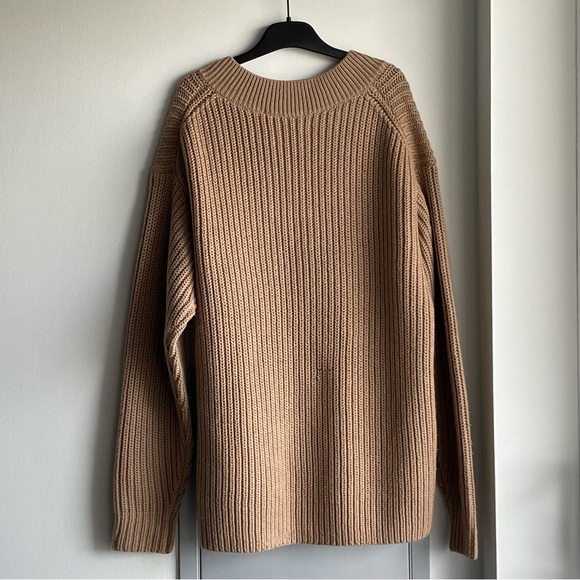 ARITZIA WILFRED Camel/ Tan Ribbed V-neck Sweater - Picture 4 of 8